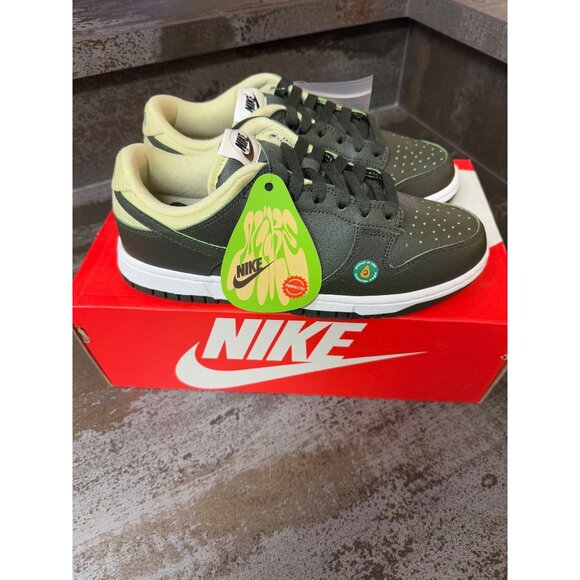 Women's Nike Dunk Low Avocado Size 8- DM7606-300 - Picture 4 of 12